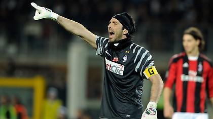 Νικούν και… προσεύχονται