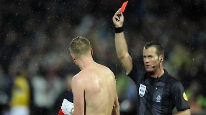 Εξωση... απ' την τριάδα