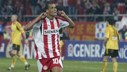 Ο Ριβάλντο τσάκισε την ΑΕΚ (video)