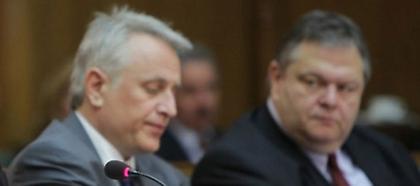 Ο Ραγκούσης «πυροβολεί» τον Βενιζέλο