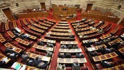 Το ελληνικό πολιτικό σύστημα μετρά τις πληγές του