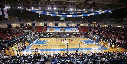 Στο ίδιο έργο θεατές…