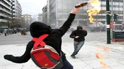 Παπαδοπαίδι ο Στάλιν, βιομήχανος ο Ένγκελς, Ιησουίτης ο Κάστρο! Είναι όλοι ύποπτοι;