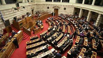Στη Βουλή ο πρώτος εφαρμοστικός νόμος