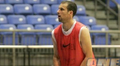 Βλέπει Πέρκινς και Χαλπερίν η Μακάμπι