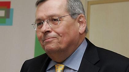 «Απολύτως νόμιμο ο βουλευτής να έβγαλε τα λεφτά του στο εξωτερικό»