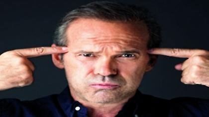 Γιατί έπεσαν να κατασπαράξουν τον Πέτρο Κωστόπουλο;