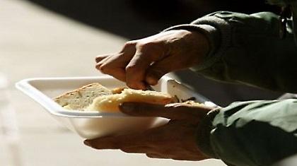 O συνταξιούχος θείος αναγκάστηκε να μειώσει το φαϊ του…