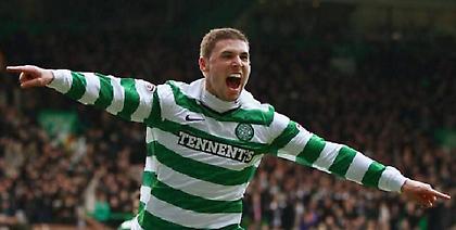 Συνεχίζει ακάθεκτη!