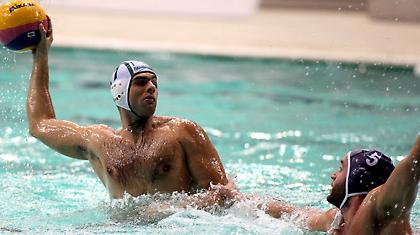 Με φόντο την τετράδα