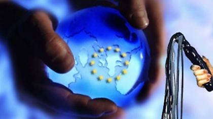 Χωρίς πάτο η σαδομαζοχιστική Ευρωζώνη