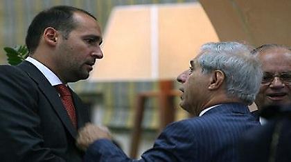 «Όχι άλλα φουστάνια, δεν τα έχω ανάγκη»