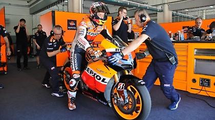 Συνεχίζει ακάθεκτος!