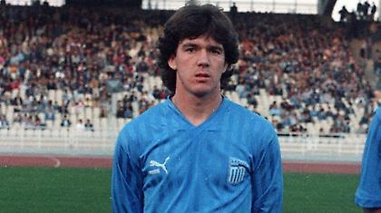 Σαραβάκος vs Βαν Μπάστεν (video)