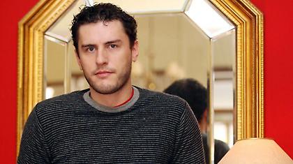 «Πείτε την αλήθεια και μη με αποκαλείτε προδότη»