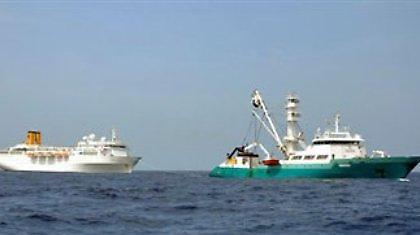 «Έδεσε» στις Σεϋχέλλες το κρουαζιερόπλοιο Costa Allegra