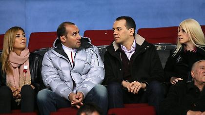 Μοίρασαν συγχαρητήρια οι Αγγελόπουλοι!