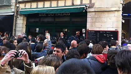 Την «έπεσαν» στον Σαρκοζί!