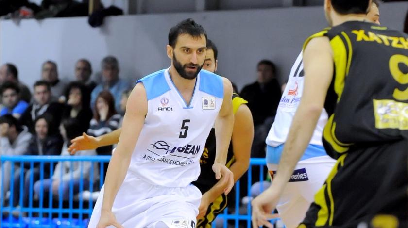 Αφεντικό στην έδρα του