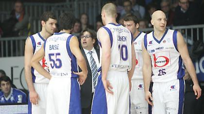 Νίκη για Καντού, συντριβή για Μπολόνια