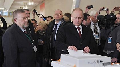 Ο Πούτιν κερδίζει τις εκλογές με ποσοστό μεγαλύτερο του 60%