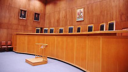 Χωρίς δικηγόρους Δεύτερα και Τρίτη