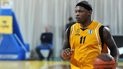 Ντέιβις: «Μεγάλο επίτευγμα, αλλά προέχει η ομάδα»