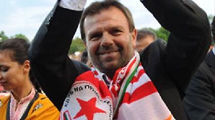 Ανακοινώθηκε ο Μλαντένοφ