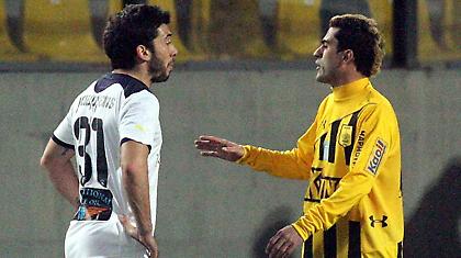 «Ποτέ δεν βρίζω μάνες και οικογένειες»!