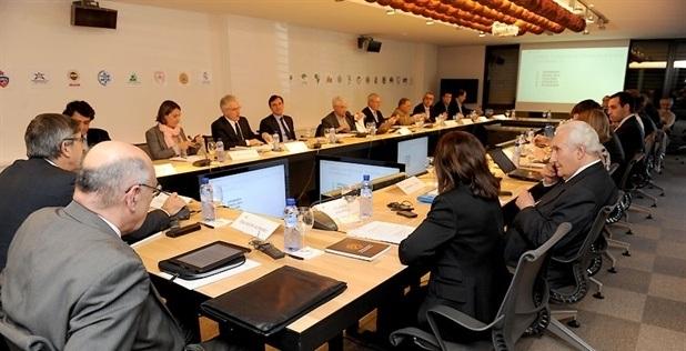 Ομάδες και πόλεις μαζί