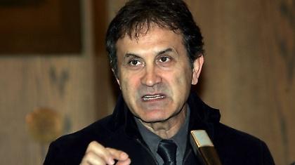 Νταλάρας: «Η βία δεν έχει σχέση με τη δημοκρατία»