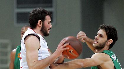 Και στα τρίποντα ο Φώτσης