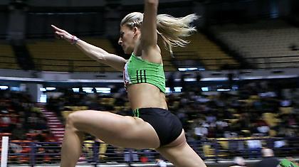 Πρεμιέρα με τρεις