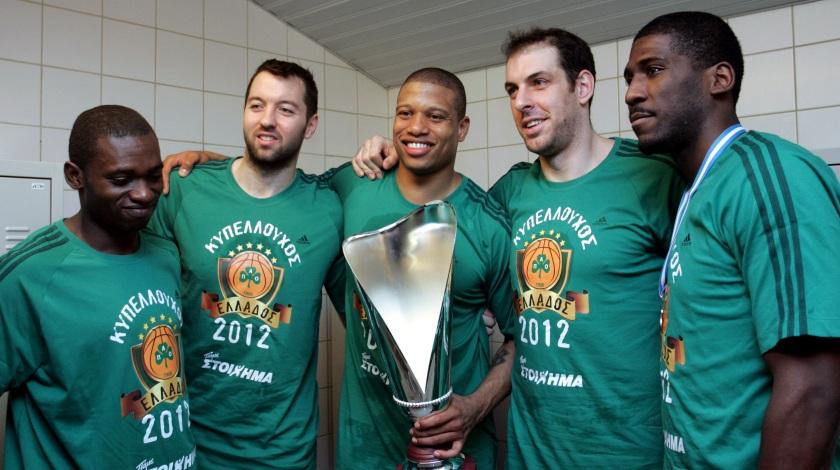 Σάτο: «Το τρόπαιο αυτό που μετρά»