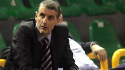 «Να συνεχίσουμε να στεκόμαστε στα πόδια μας»