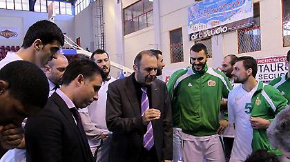 Καλαφατάκης: «’Κολλήσαμε’ στη ζώνη»