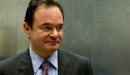 Βέλη εναντίον Παπακωνσταντίνου και από την Τράπεζα της Ελλάδος!