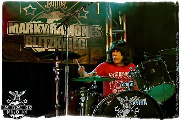 Η αλήθεια είναι στους… Ramones