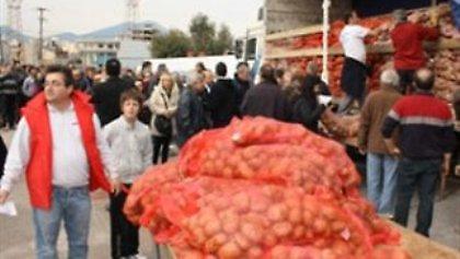 Διανομή πατάτας και... σφαλιάρας στη Χαλκίδα