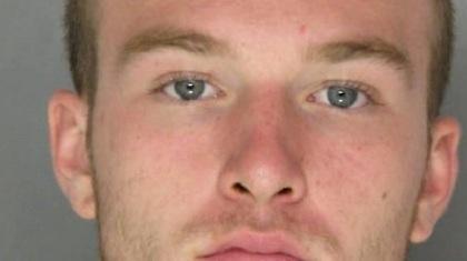 Έκλεψε λεφτά από δίχρονο παιδί