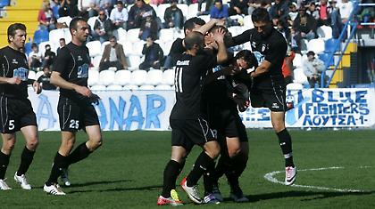 Τους πήρε και τους… έριξε η «μαύρη θύελλα»