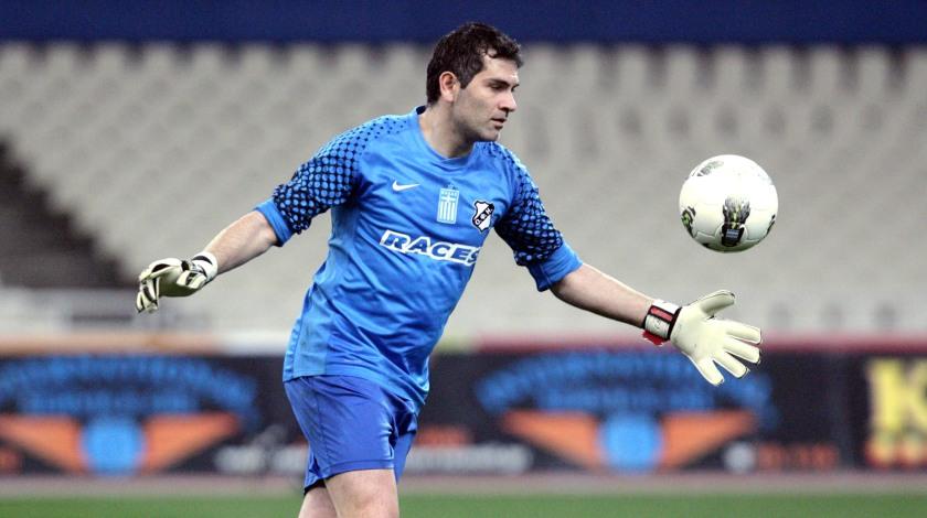 Παίζει με Ολυμπιακό ο Βεζυρίδης