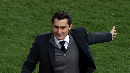 Ερνέστο, συμβόλαια και έκθεση