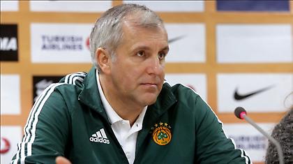 Ομπράντοβιτς: «Κλειδί η συγκέντρωση»