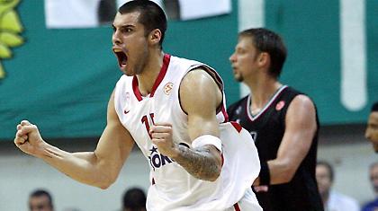 Η τρίποντη «βόμβα» του Πρίντεζη (video)