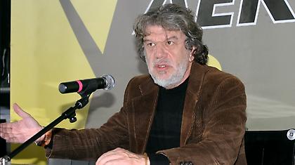 «Προχωρώ μόνος»