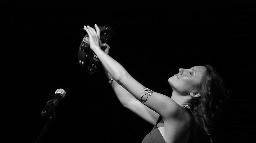 Fide Koksal in Concert