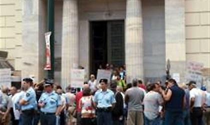 Σκηνές ντροπής!