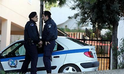 Δράκος επιχειρεί να βιάσει μαθήτριες!