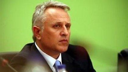 Δριμεία επίθεση Ραγκούση για το νομοσχέδιο για τα ταξί